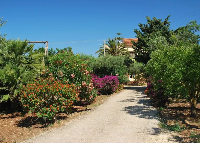 Villa con piscina: Agriturismo Montalbano